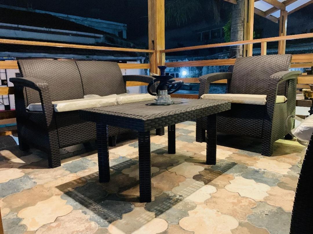 Namaste Hotel & Restaurant ليبرفيل المظهر الخارجي الصورة