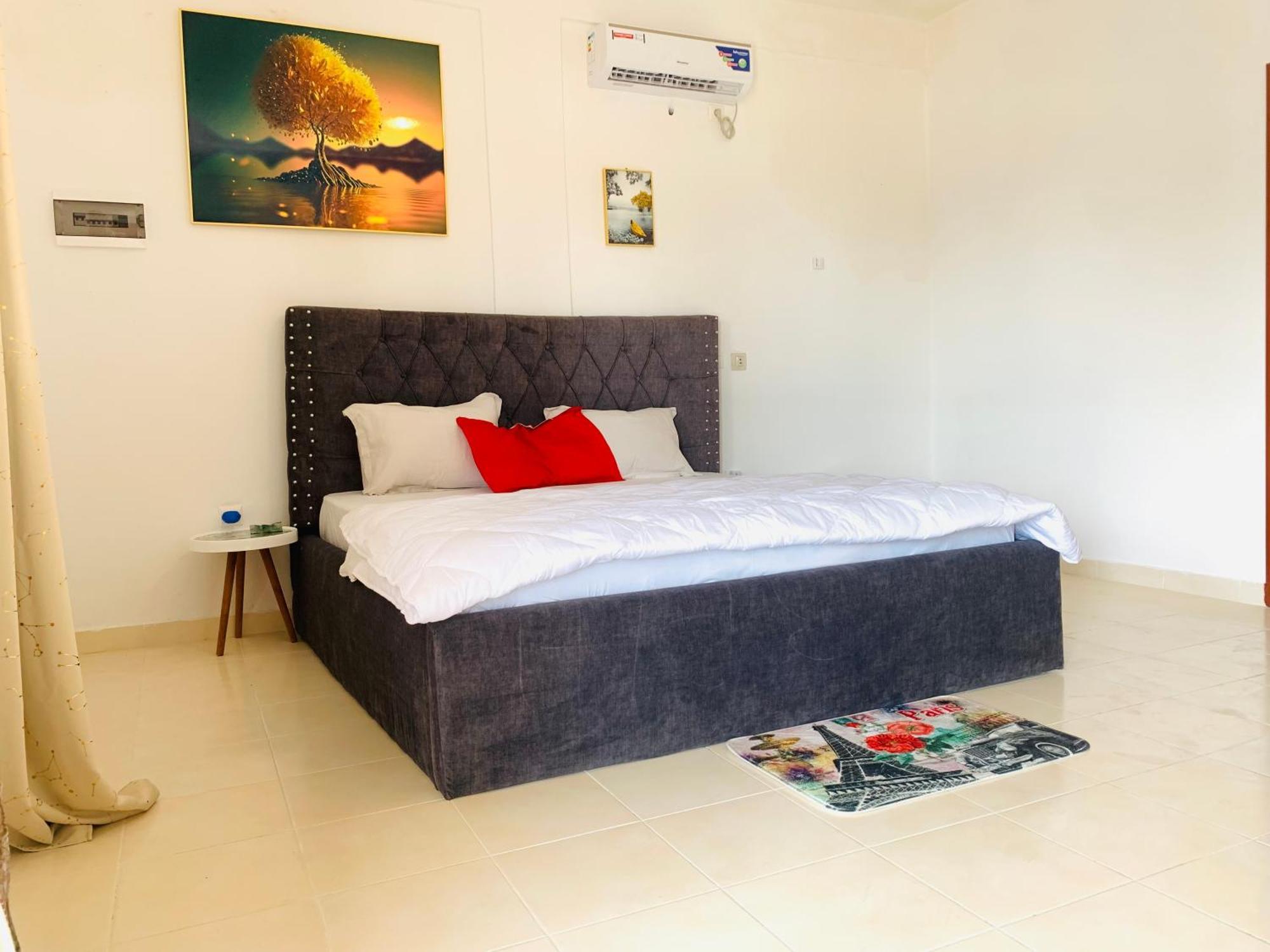 Namaste Hotel & Restaurant ليبرفيل المظهر الخارجي الصورة